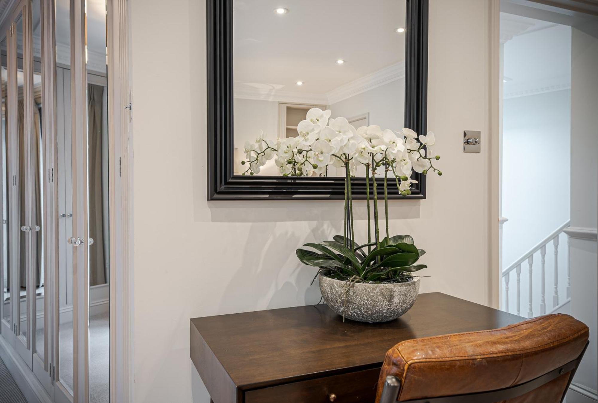 Modern 3 Bedroom Luxury House With Garage In Central London Bagian luar foto