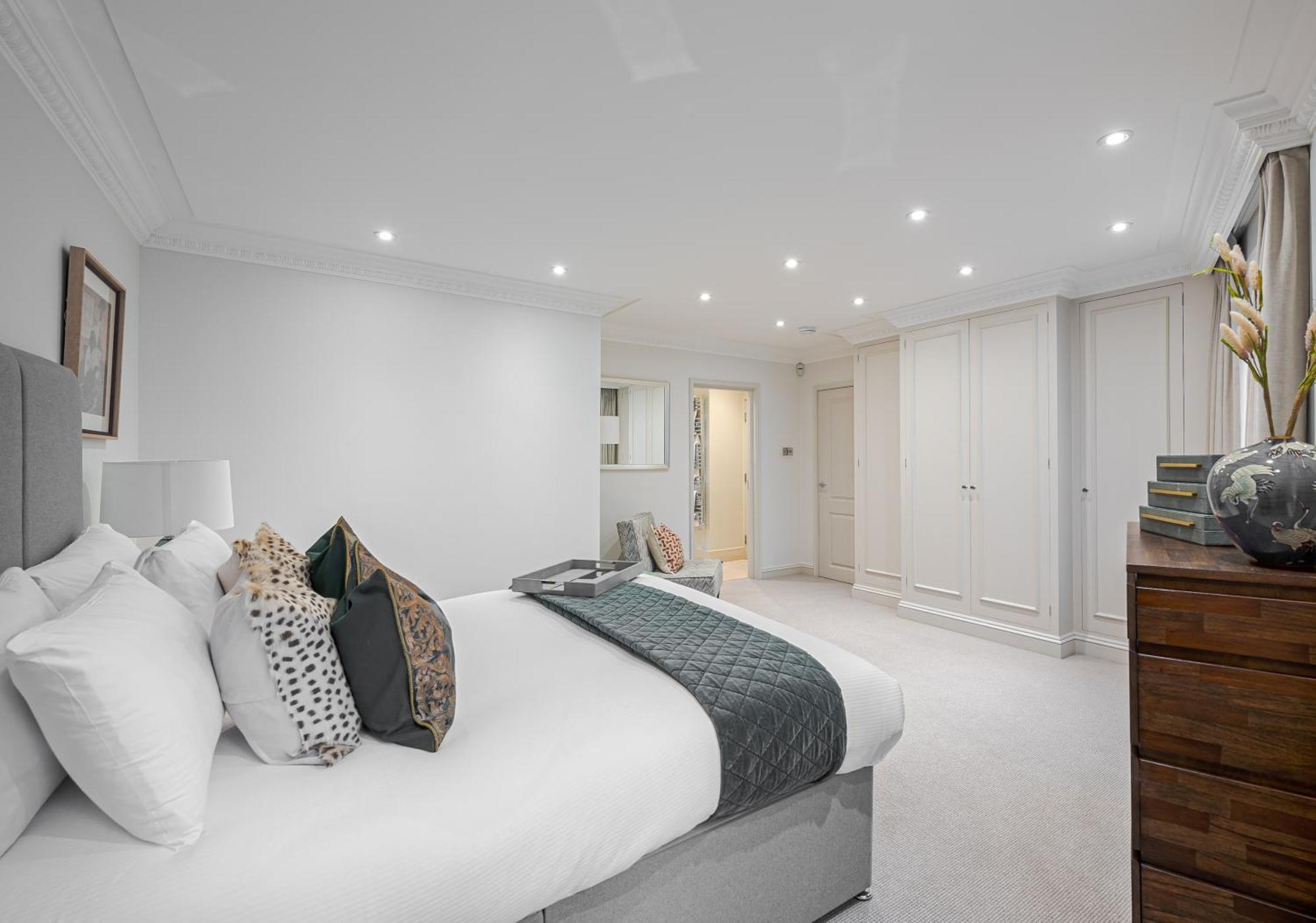 Modern 3 Bedroom Luxury House With Garage In Central London Bagian luar foto